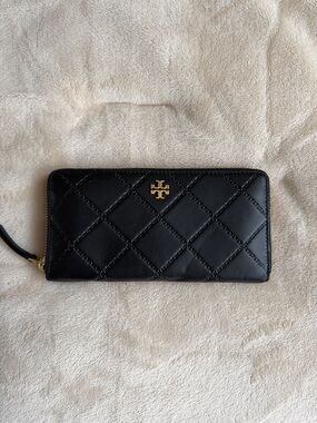 Tory Burch Black Quilted Leather Zip Wallet with Gold Logo